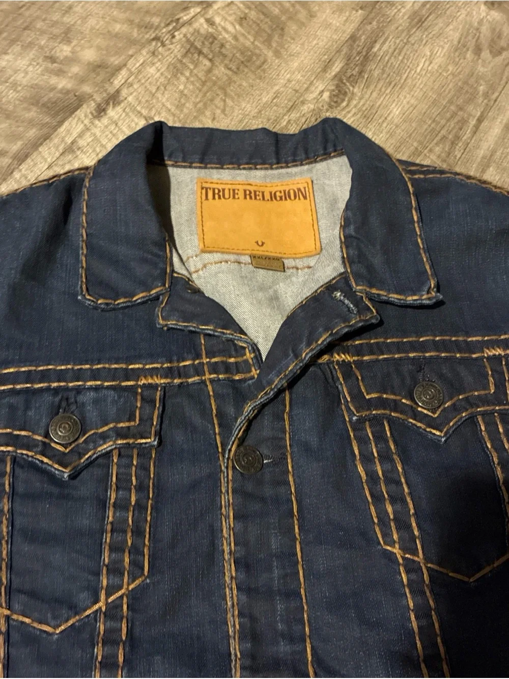 True Religion Men’s Denim Trucker Jacket XXL Big T Thick Stitch Blue Button Up